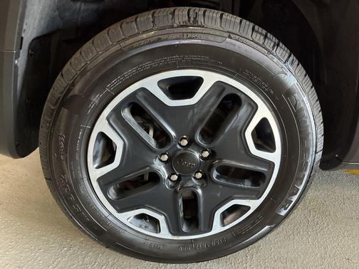 2017 Jeep Renegade Trailhawk