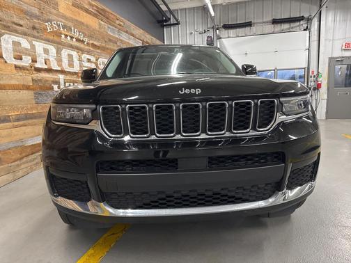 2022 Jeep Grand Cherokee L Laredo