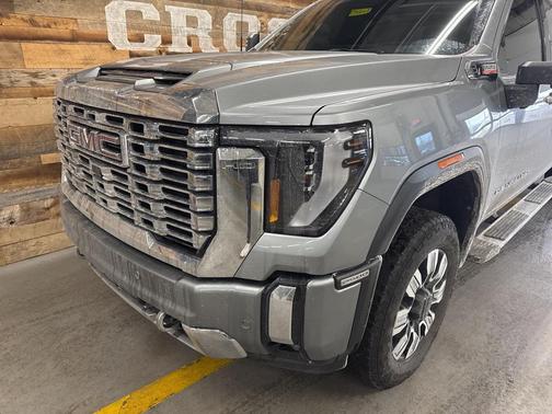 2024 GMC Sierra 2500 Denali