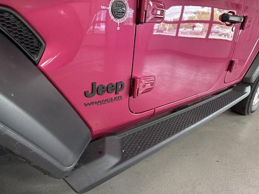 2022 Jeep Wrangler Unlimited Sport
