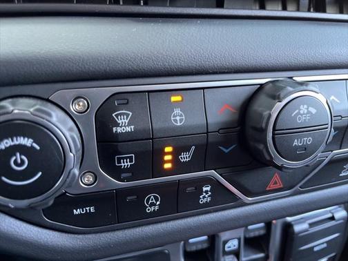 2025 Jeep Gladiator Sport S