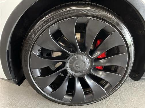2022 Tesla Model Y Performance Dual Motor All-Wheel Drive