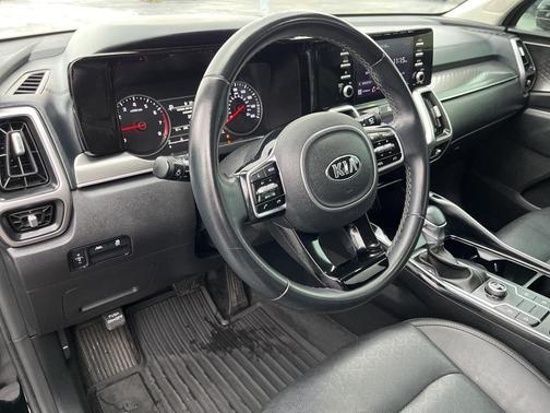 2021 Kia Sorento S