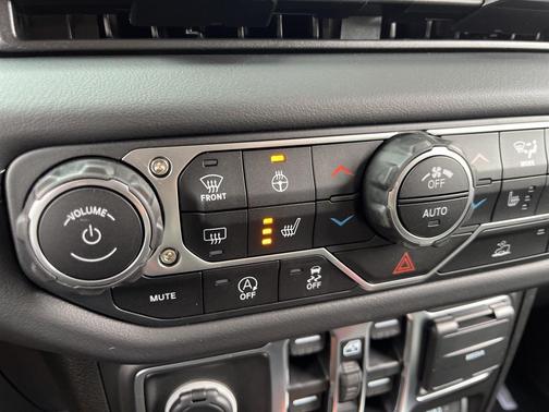 2025 Jeep Gladiator Mojave
