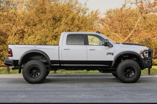 2023 RAM 2500 Laramie Crew Cab 4x4 6'4' Box