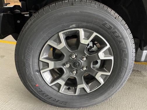 2026 Jeep Gladiator Sahara 4x4