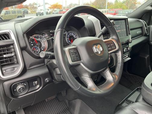 2022 RAM 2500 Big Horn Crew Cab 4x4 6'4' Box