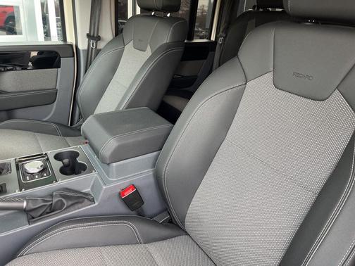 2024 INEOS Grenadier AWD