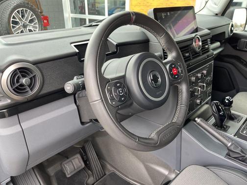 2024 INEOS Grenadier AWD