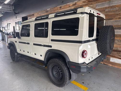 2024 INEOS Grenadier AWD