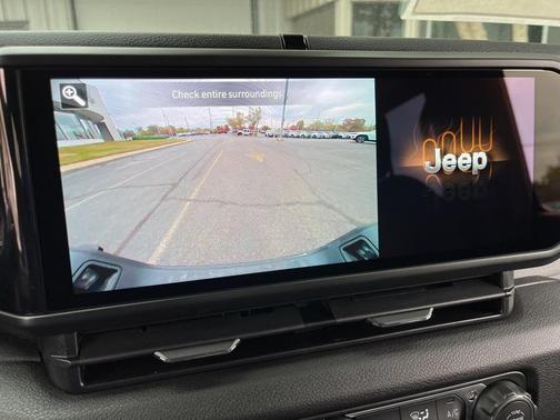 2026 Jeep Gladiator Willys 4x4