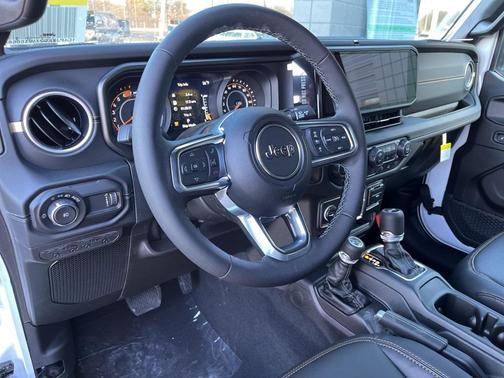 2026 Jeep Wrangler 4-Door Sahara 4x4