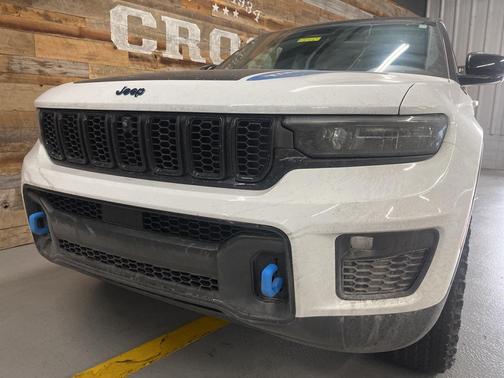 2022 Jeep Grand Cherokee 4xe Trailhawk