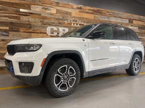 2022 Jeep Grand Cherokee 4xe Trailhawk