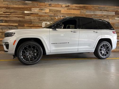 2025 Jeep Grand Cherokee Summit
