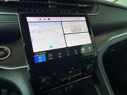 Velvet Red Pearlcoat 2023 Jeep Grand Cherokee Limited