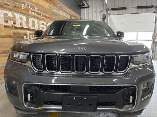 2022 Jeep Grand Cherokee Overland