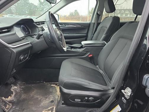 2022 Jeep Grand Cherokee L Laredo