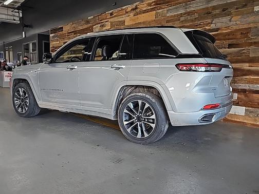 2023 Jeep Grand Cherokee 4xe Overland