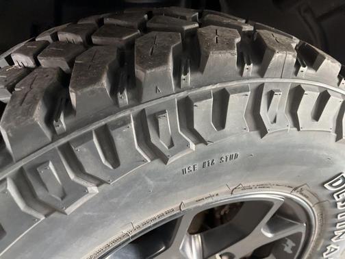 Silver Zynith Clearcoat 2022 Jeep Wrangler Willys