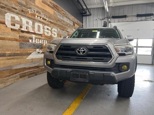 2016 Toyota Tacoma SR5