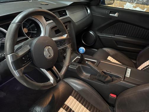 2010 Ford Shelby GT500 Base