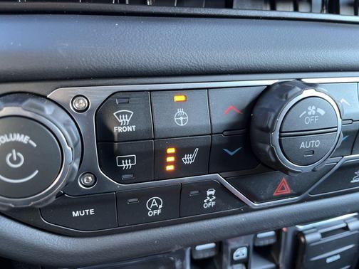 2026 Jeep Gladiator Mojave 4x4