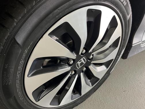 2017 Honda Accord Hybrid Touring