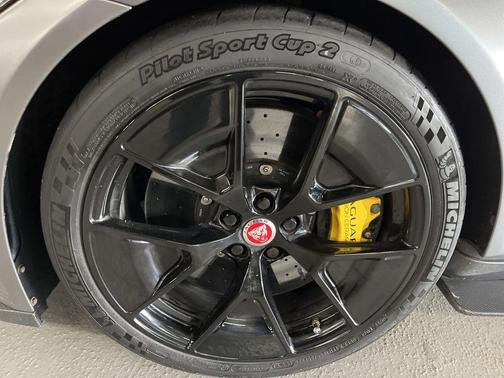 2019 Jaguar XE SV Project 8