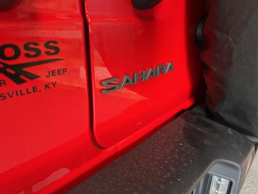 2025 Jeep Wrangler 4-Door Sahara 4x4
