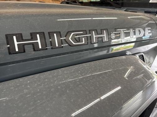 2025 Jeep Gladiator High Tide