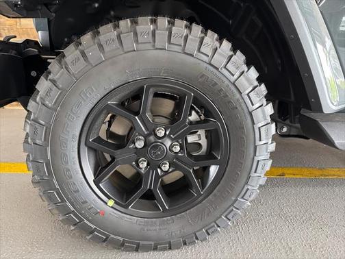 2025 Jeep Gladiator High Tide