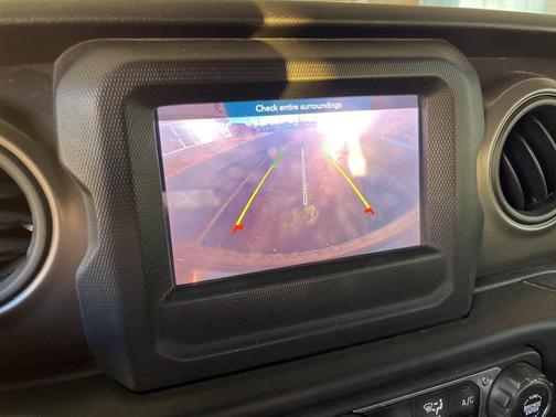 2022 Jeep Wrangler Willys