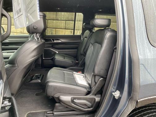 2024 Jeep Wagoneer Series III 4x4