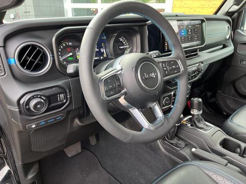 Black Clearcoat 2024 Jeep Wrangler 4xe High Altitude