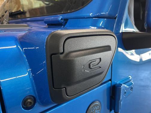 2023 Jeep Wrangler 4xe Sahara High Altitude