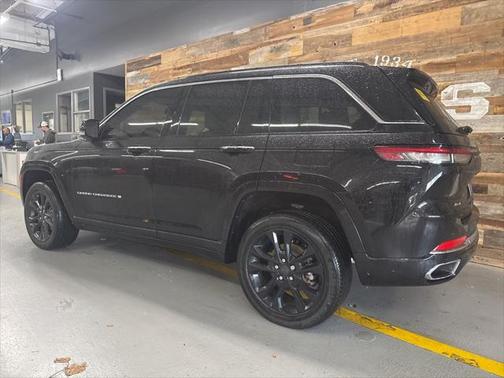 2022 Jeep Grand Cherokee Overland