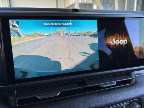 2026 Jeep Gladiator Willys 4x4