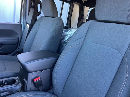 2026 Jeep Gladiator Willys 4x4