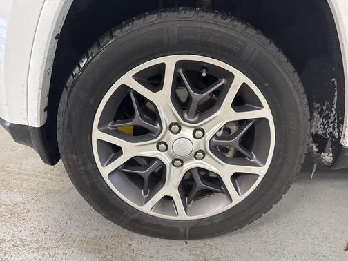 2018 Jeep Grand Cherokee Sterling Edition