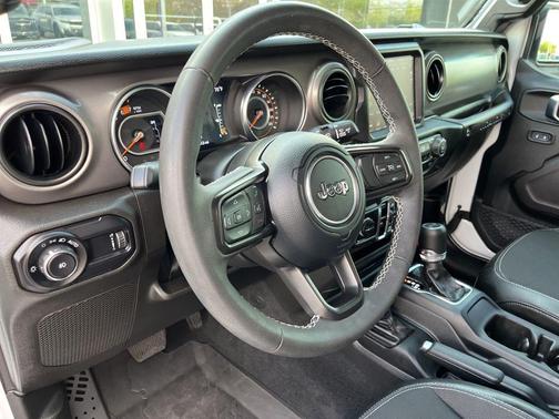 2023 Jeep Wrangler 4-Door Freedom 4x4