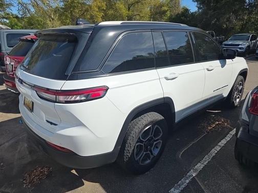 Bright White Clearcoat 2022 Jeep Grand Cherokee 4xe Trailhawk