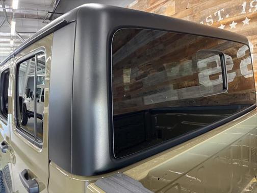 2025 Jeep Gladiator Willys