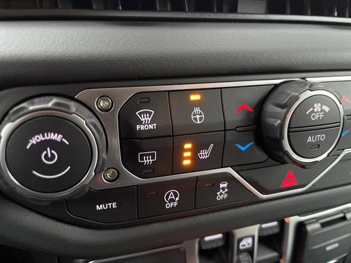 2026 Jeep Gladiator Mojave 4x4