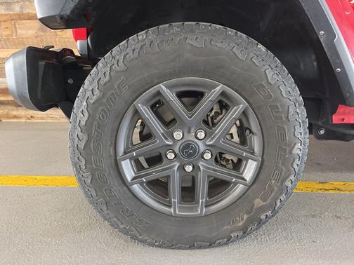 Firecracker Red Clearcoat 2024 Jeep Gladiator Sport S