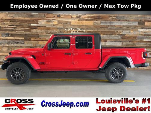 Firecracker Red Clearcoat 2024 Jeep Gladiator Sport S