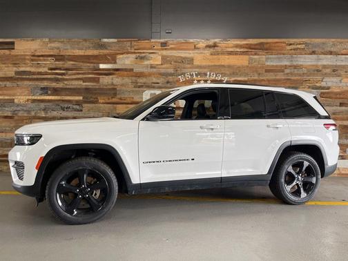 2023 Jeep Grand Cherokee Altitude