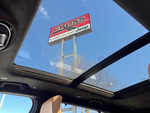 2023 Jeep Grand Cherokee L Summit Reserve