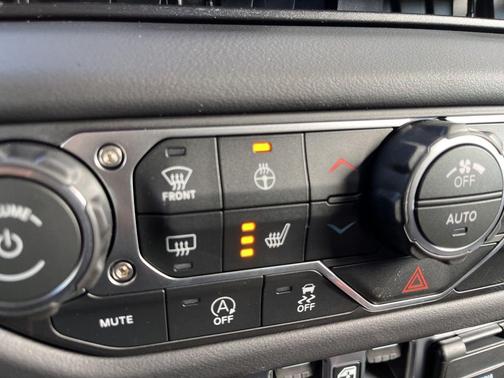 2026 Jeep Gladiator Mojave 4x4