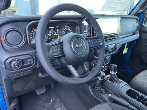 2026 Jeep Gladiator Mojave 4x4